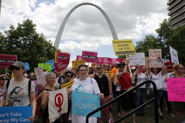 Missouri lawmakers propose homicide charges for abortions